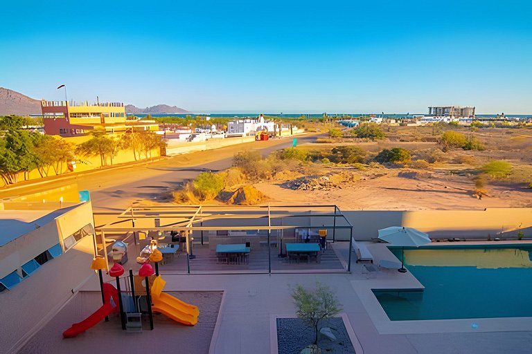 1 Bdrm Condo with Sea, Mtn and Pool view