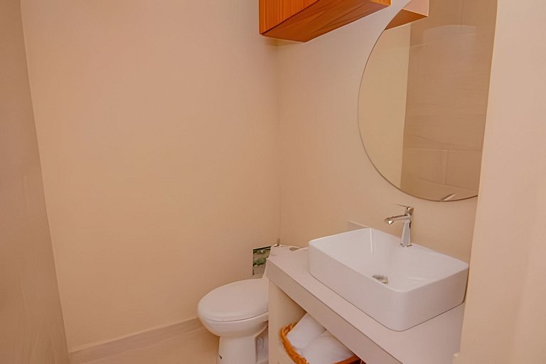 1 Bdrm Condo with Sea, Mtn and Pool view