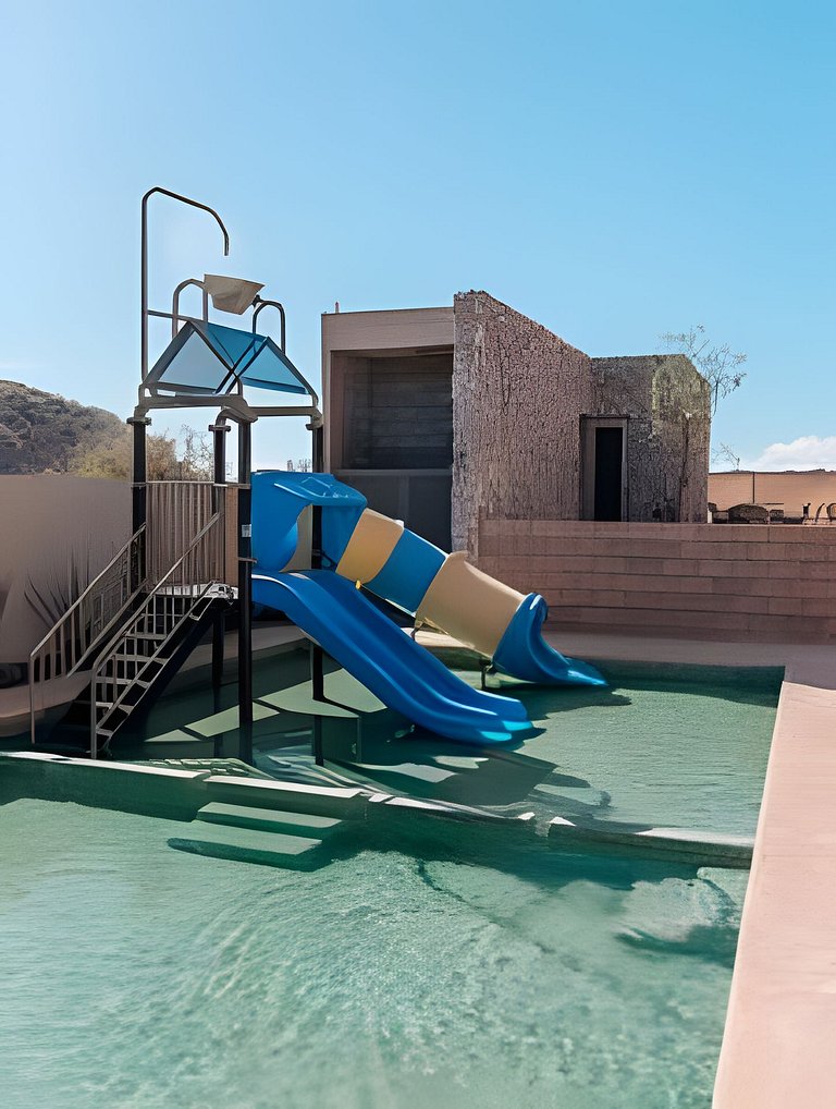 1 Bdrm Condo with Sea, Mtn and Pool view