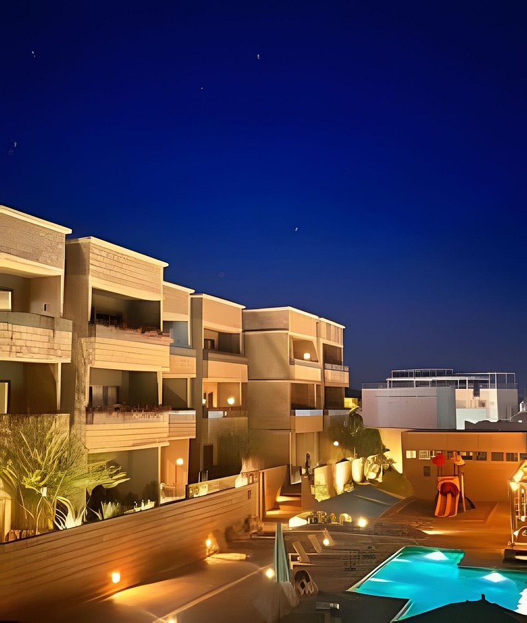 1 Bdrm Condo with Sea, Mtn and Pool view