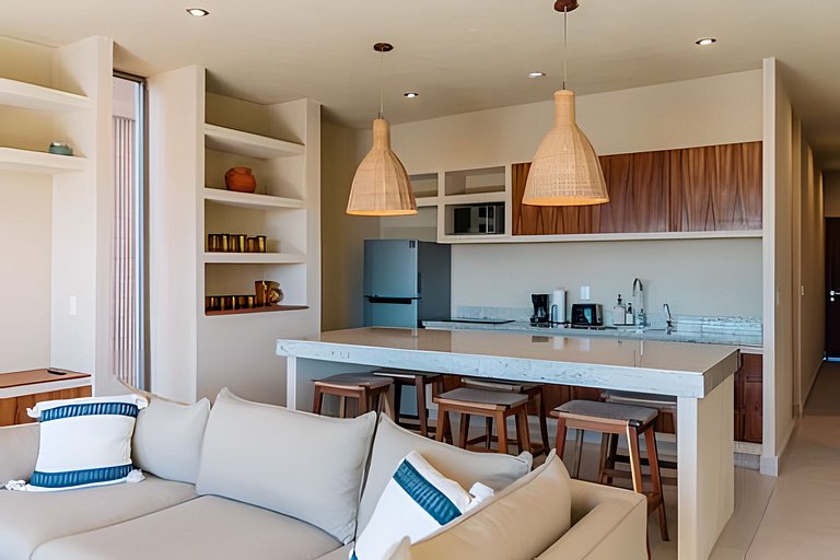 2 Bdrm Condo with Patio and Pool View