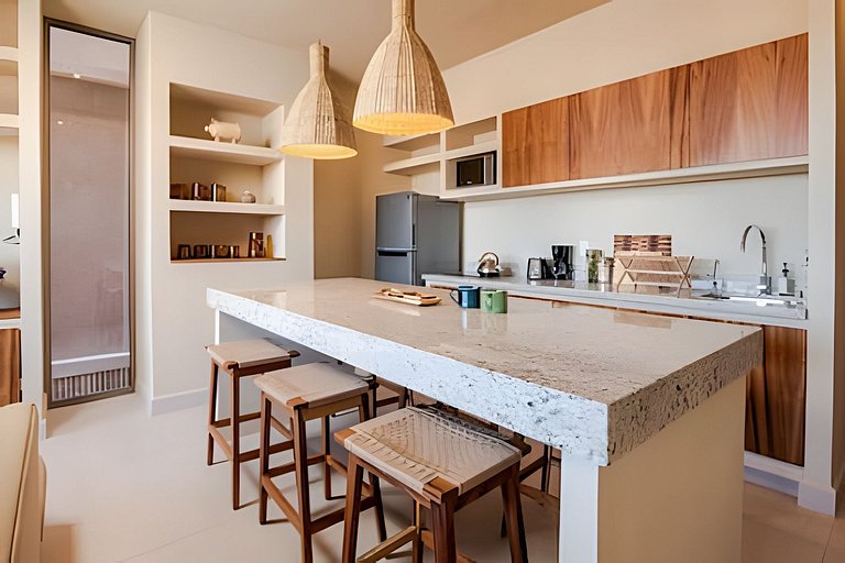 2 Bdrm Condo with Sea, Mtn and Pool view