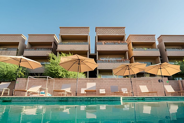 2 Bdrm Condo with Sea, Mtn and Pool view