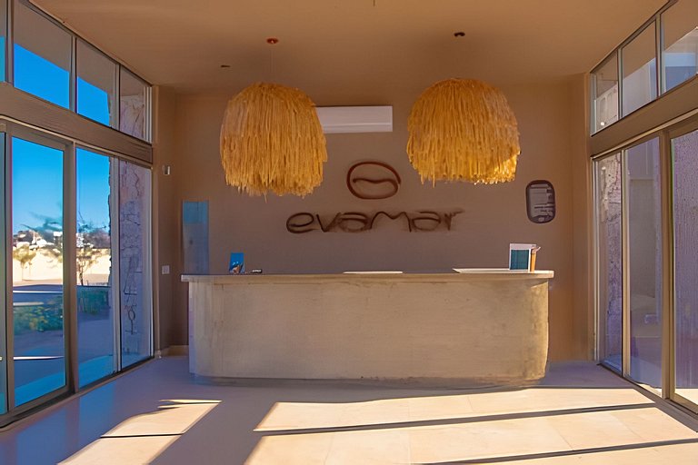 1 Bdrm Condo with Mountain view