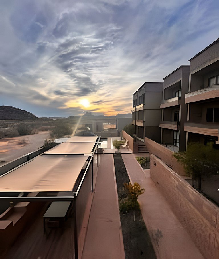 1 Bdrm Condo with Mountain view