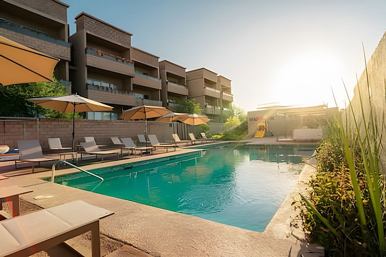 1 Bdrm Condo with Mountain view
